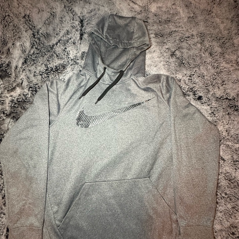 Nike Men's Hoodie in Heather Gray